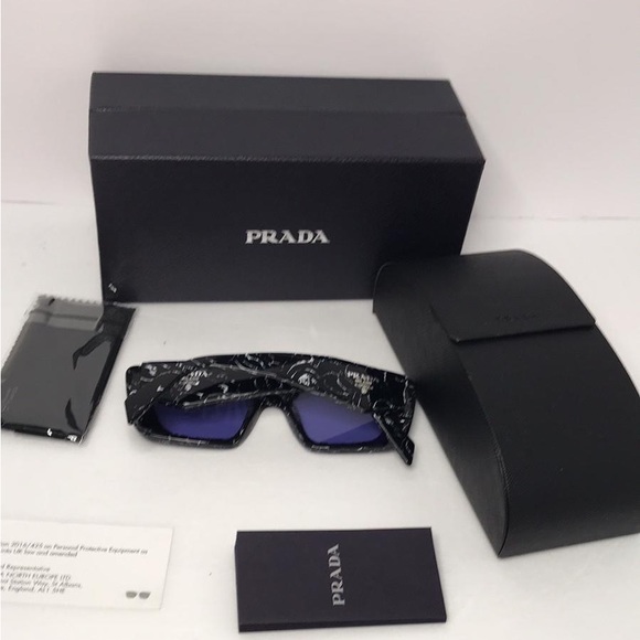 Authentic- New - PRADA Oversized Woman Sunglasses 0PR 08YS Havana Black/White - Picture 8 of 11